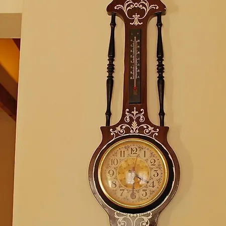 Petroktisto * Pomos